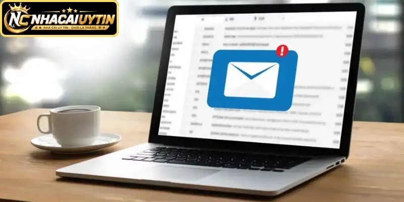 Gửi thư điện tử Email nhận giải đáp chuyên sâu
